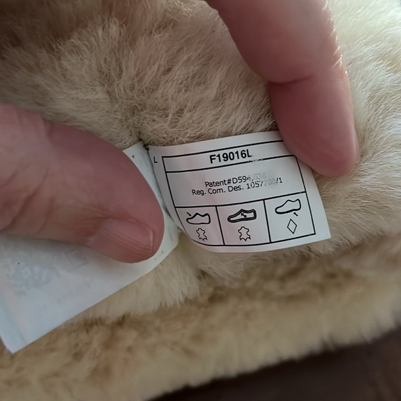 UGG Classic Short Boots US size 10 - Picture 8 of 13